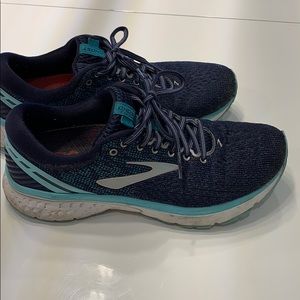 Brooks ghost 11 running sneakers